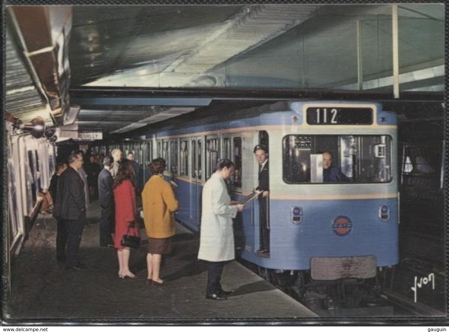 CPM - PARIS - METRO STATION - Rame Sur Pneumatique En Station - Edition Yvon - Metro