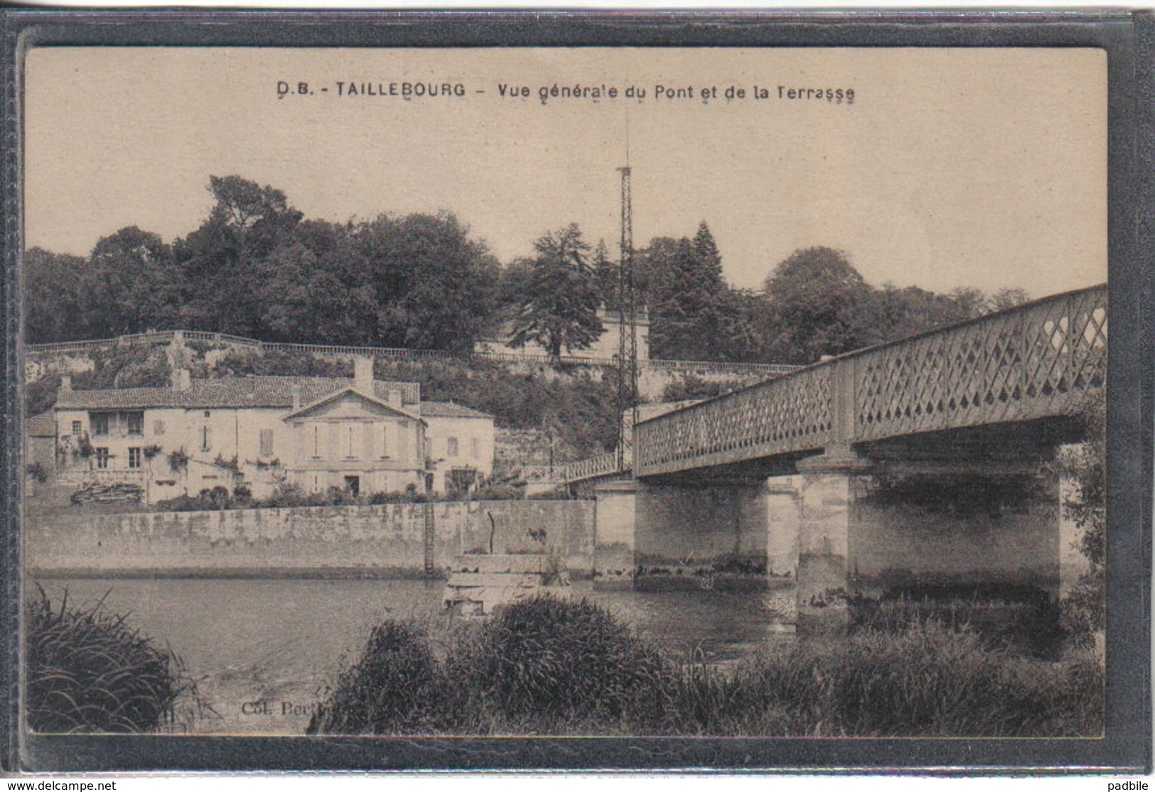 Carte Postale 17. Taillebourg  Le Pont Et La Terrasse   Très Beau Plan - Autres & Non Classés