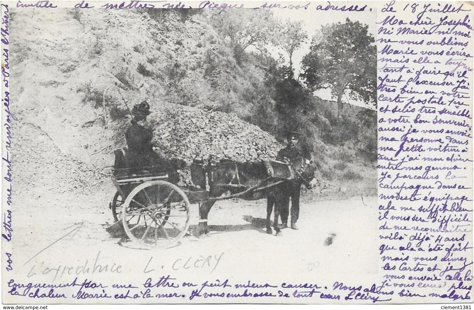 Femme Dans Une Charette à Ane. Le Personnage Est L'expeditrice De La Cpa Circulee En 1904 - Photographs