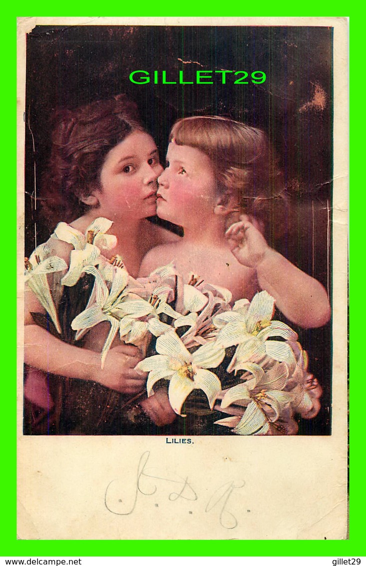 ENFANTS - 2 JEUNES ENFANTS AVEC DES FLEURS (LILIES) - ÉCRITE - - Groupes D'enfants & Familles