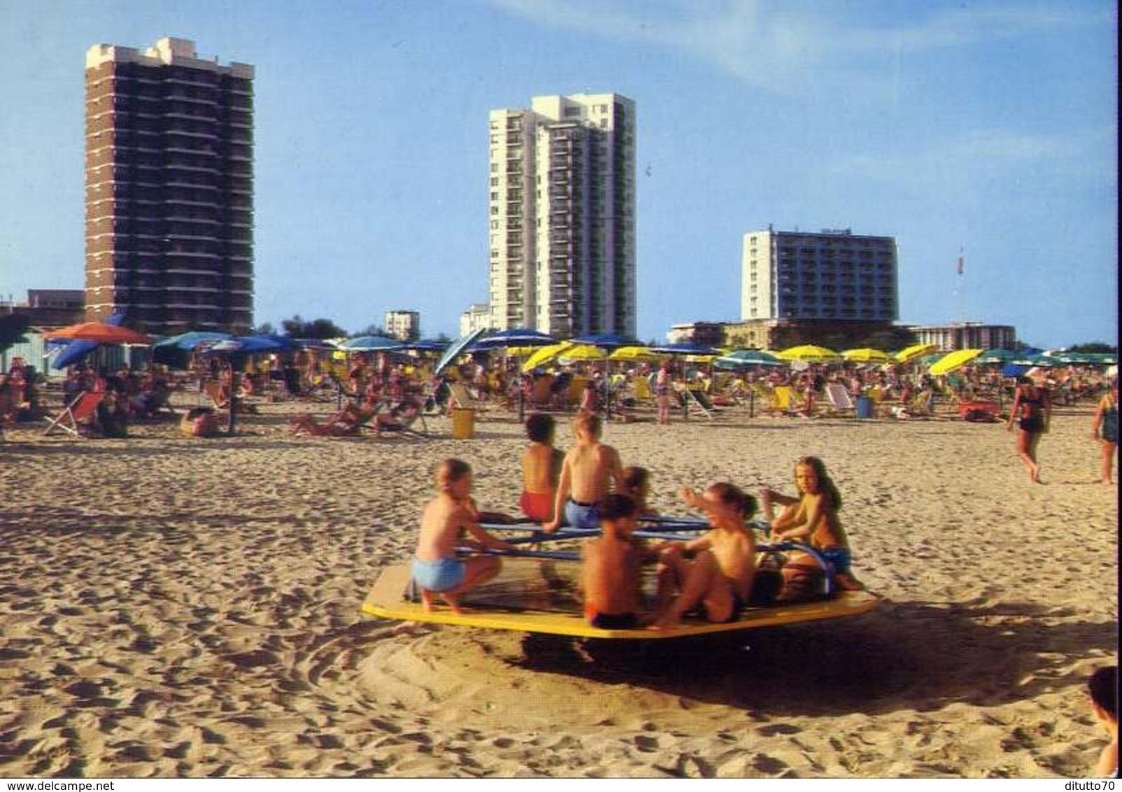 Lignano Pineta - Giochi Sulla Spiaggia - Formato Grande Viaggiata – E 9 - Udine