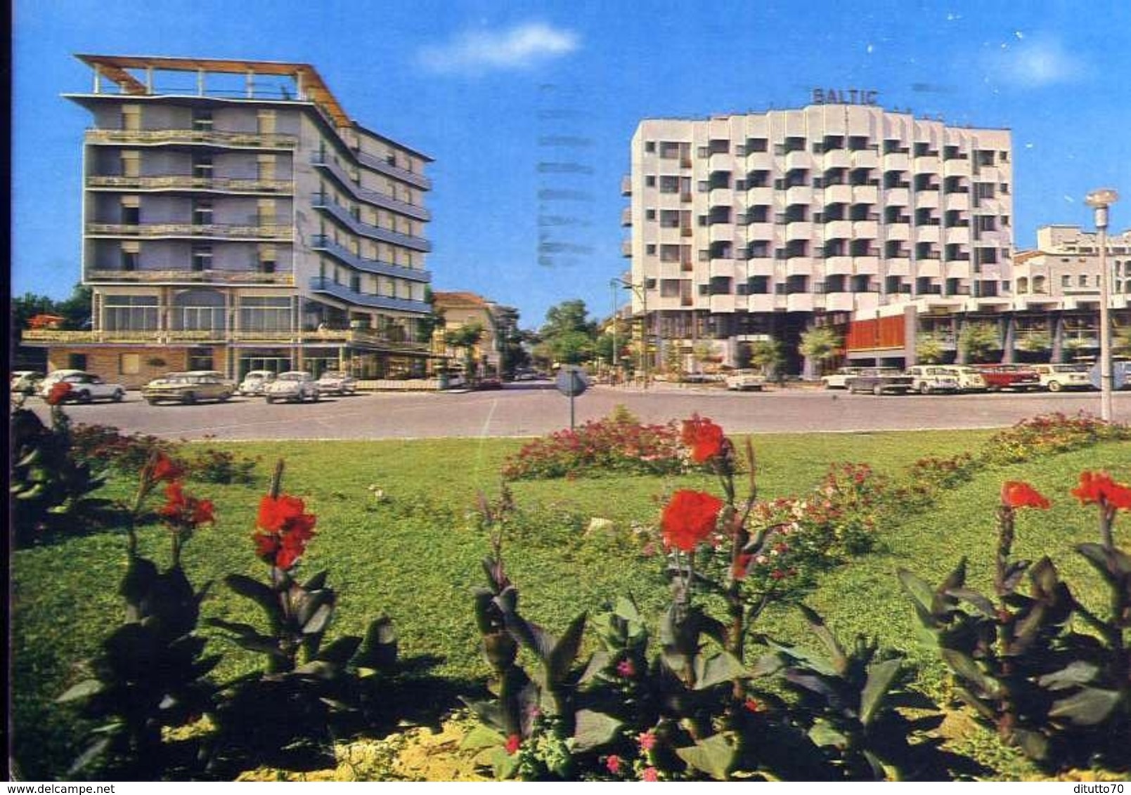 Riccione - Piazzale San Martino - Formato Grande Viaggiata – E 9 - Rimini