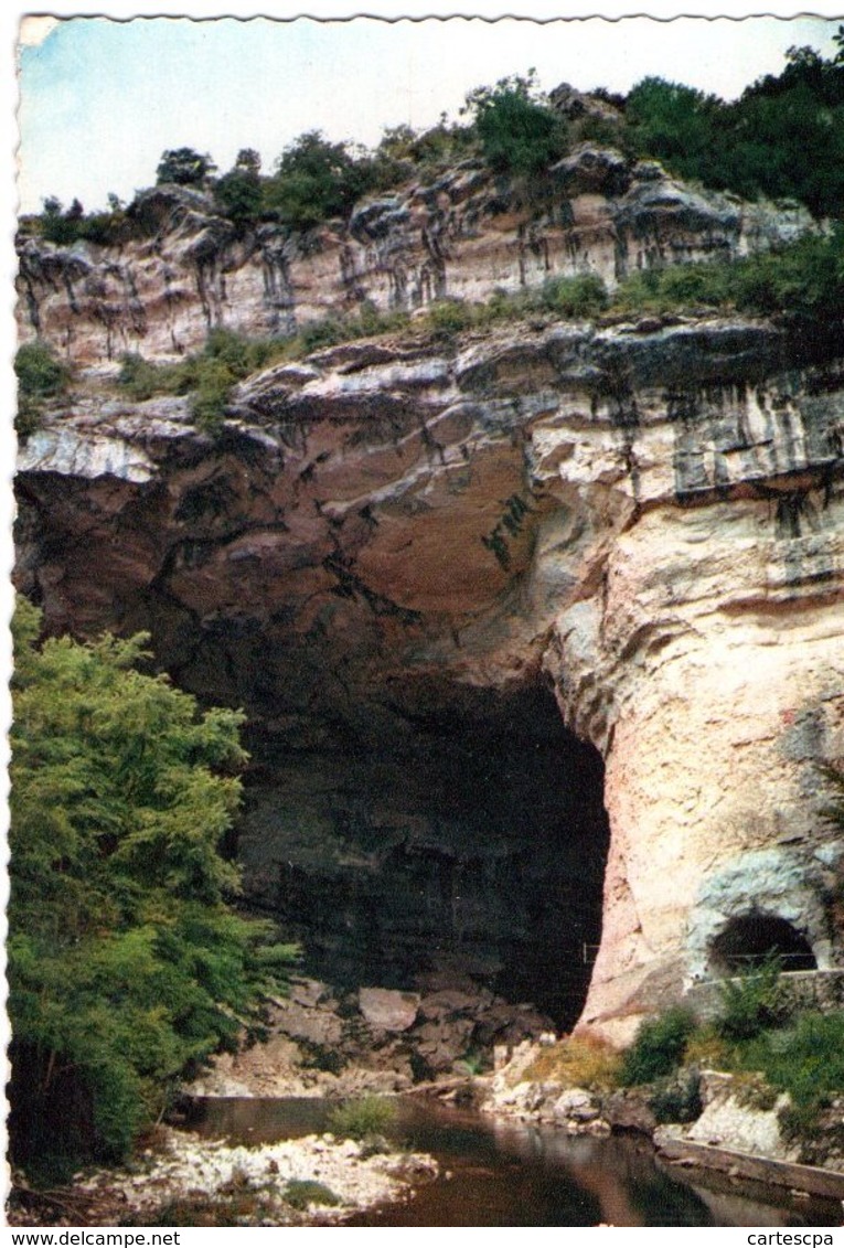 La Grotte Du Mas D'azil Arche D'entrée Et L'arize A Droite Le Tunnel De La Route Pamiers Saint Girons   CPM Ou CPSM - Other & Unclassified