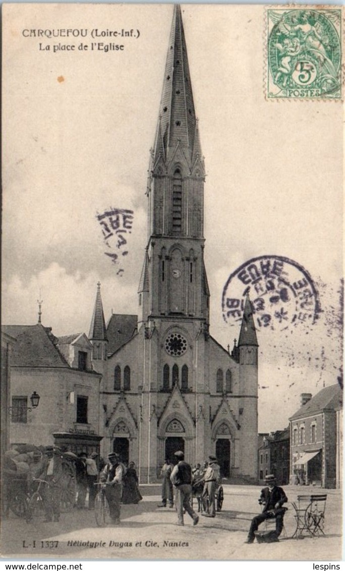 44 - CARQUEFOU -- La Place De L'Eglise - Carquefou