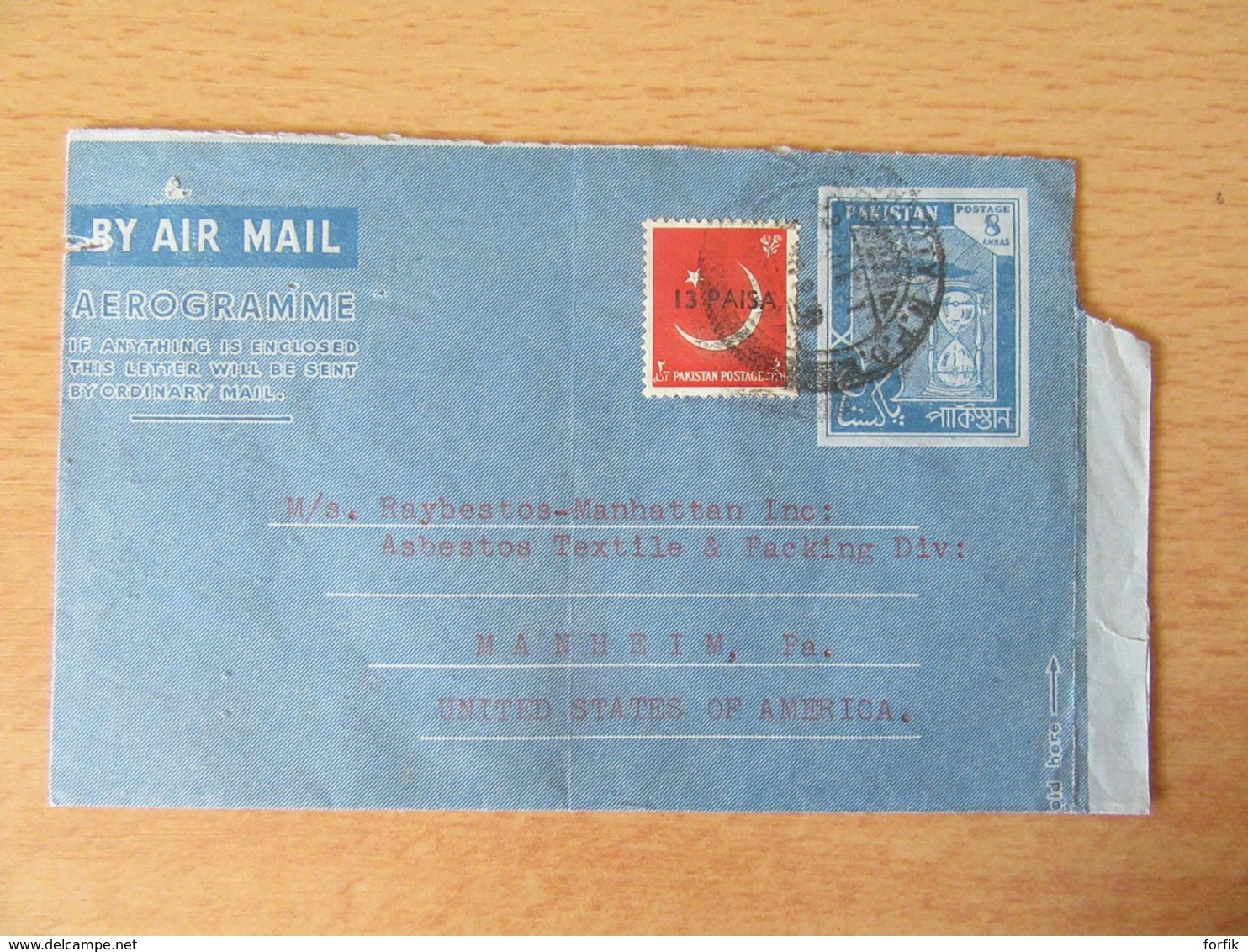 Pakistan Vers Etats-Unis - Entier Postal - Aérogramme Bombay Mill Store Circulé En 1961 Avec Timbre Surchargé YT N°128 - Pakistan