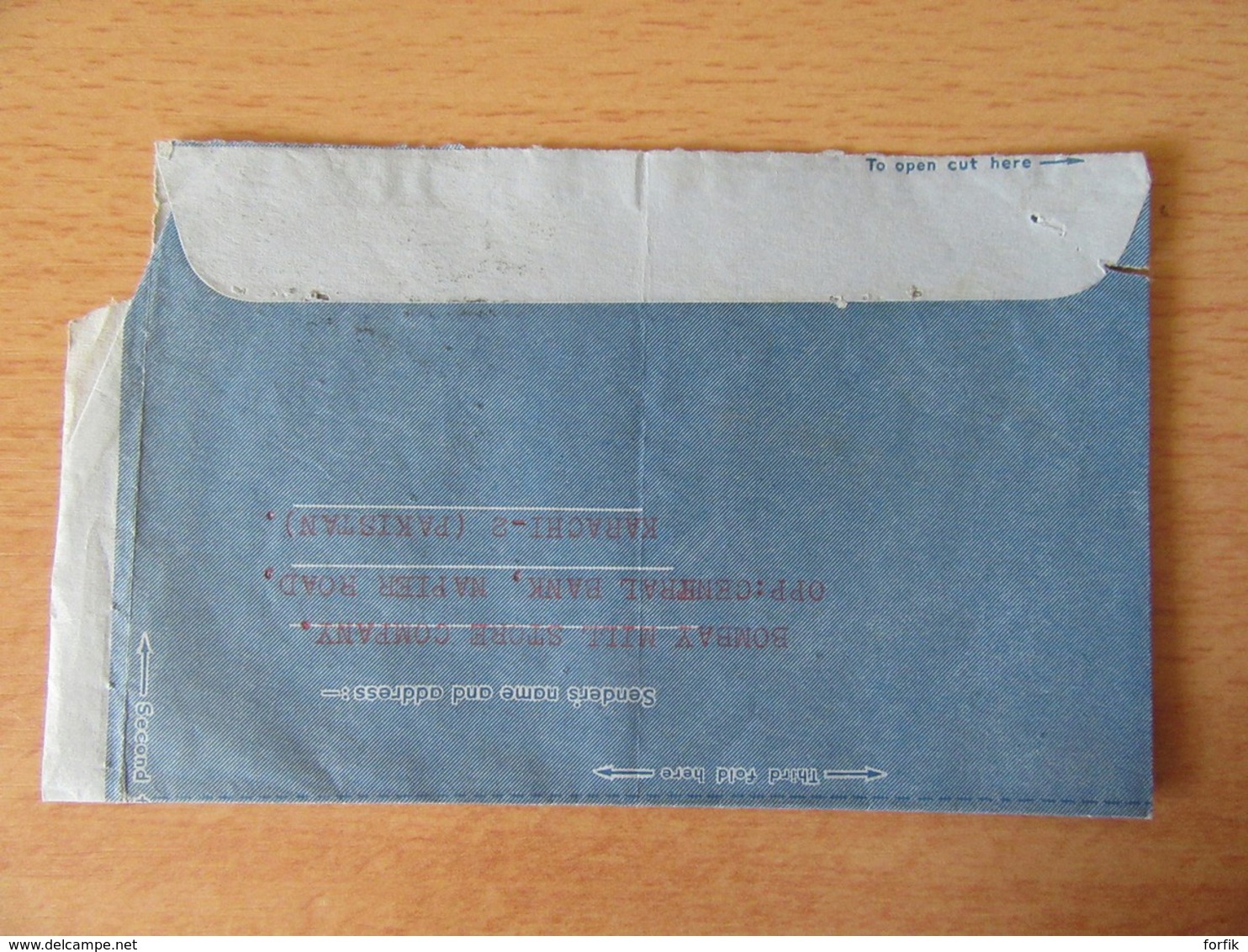 Pakistan Vers Etats-Unis - Entier Postal - Aérogramme Bombay Mill Store Circulé En 1961 Avec Timbre Surchargé YT N°128 - Pakistan