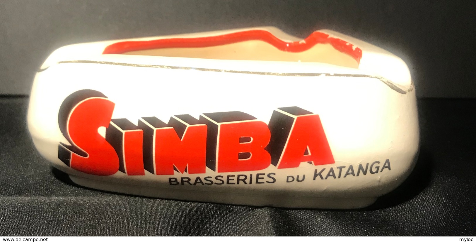 Cendrier Simba.Brasserie Du Katanga. Bon état Mais Petits Défauts D'usage. Craquelures De Cuisson. - Cendriers