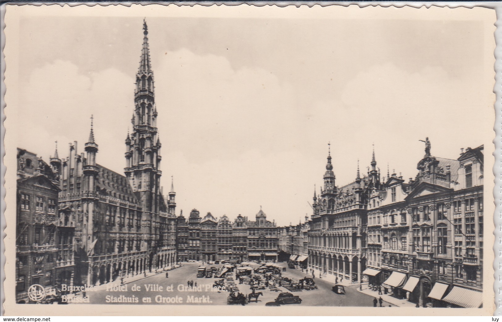 BRUXELLES HOTEL DE VILLE ET GRAND PLACE  BRUSSEL STADHUIS EN GROOTE MARKT  1943 - Marktpleinen, Pleinen