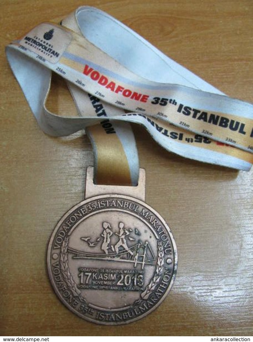 AC - VODAFONE 35th INTERCONTINENTAL ISTANBUL EURASIA MARATHON 17 NOVEMBER 2013 BRONZE MEDALLION - MEDAL - Atletismo