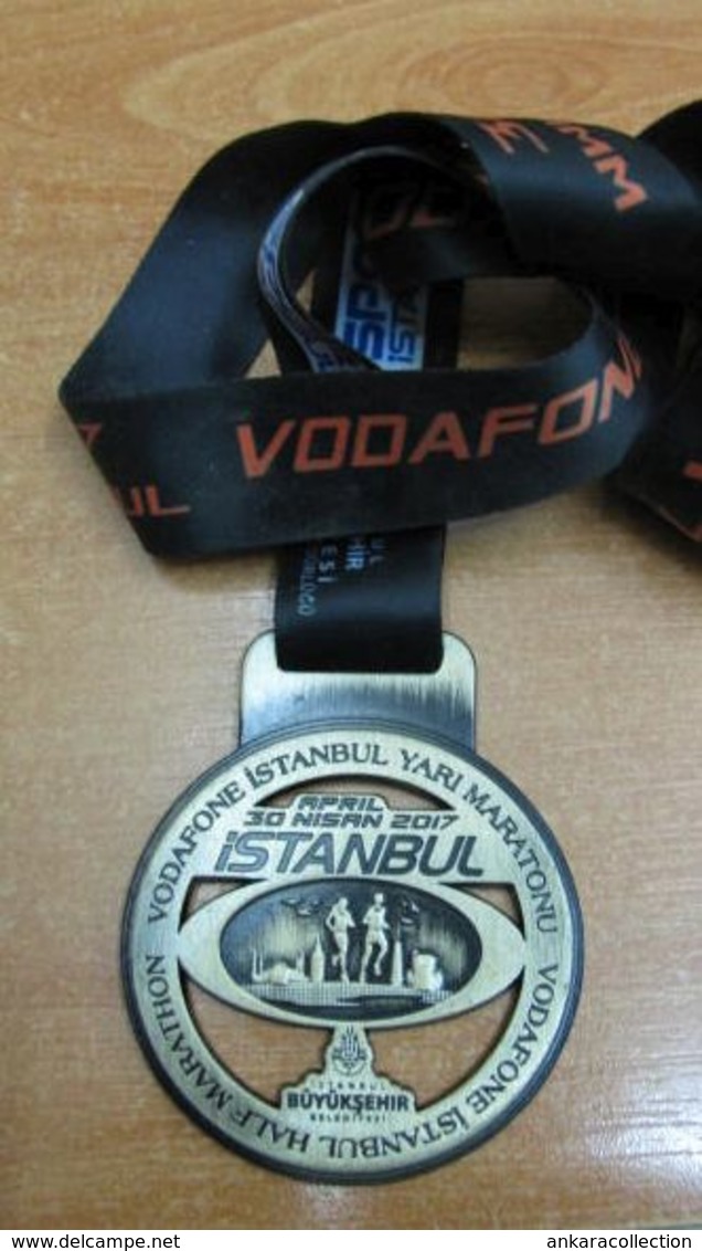 AC - VODAFONE ISTANBUL HALF MARATHON 30 APRIL 2017 BRONZE MEDALLION - MEDAL - Athlétisme