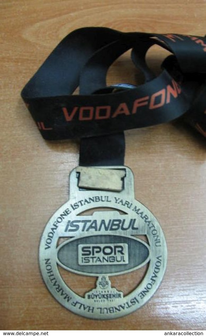 AC - VODAFONE ISTANBUL HALF MARATHON 30 APRIL 2017 BRONZE MEDALLION - MEDAL - Athlétisme