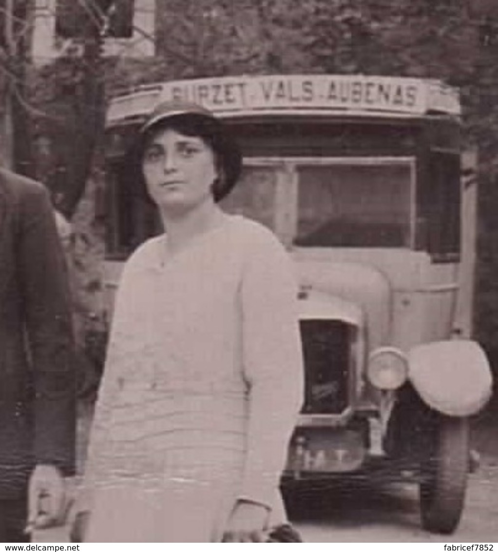 LE BURZET VALS AUBENAS Très RARE CARTE PHOTO Avec Autobus Ardèchois - Vals Les Bains