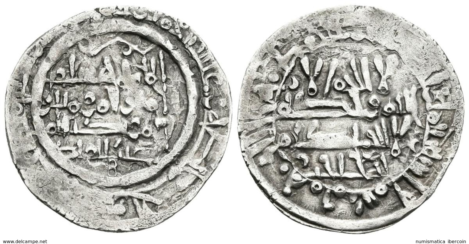 CALIFATO DE CORDOBA. Hisham II. Dirham. 394H. Madinat Fas (Fez). Citando A `Abd Al-Malik Y Al-Hayib. V. 638var. Ar. 2,72 - Islamic