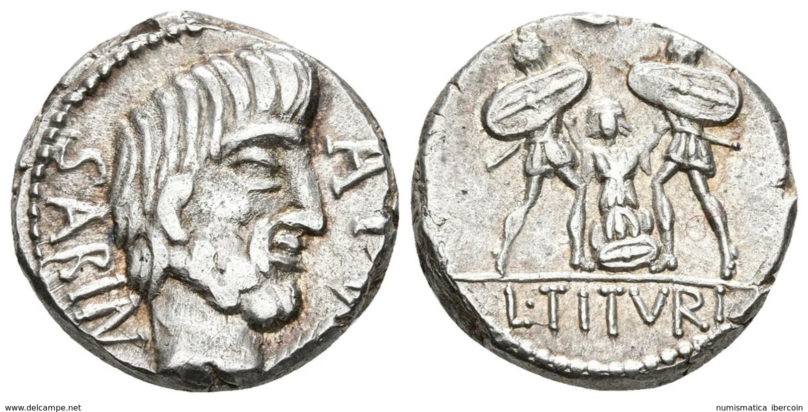 L. TITURIUS SABINUS. Denario. 89 A.C. Roma A/ Cabeza Del Rey Tatius A Derecha, Delante Una Palma. Leyenda Delante A PV,  - Republic (280 BC To 27 BC)