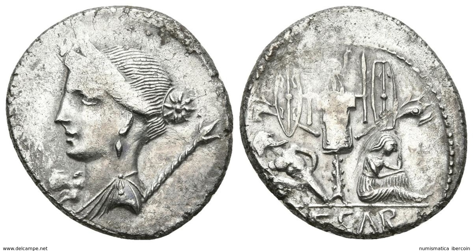 JULIO CESAR. Denario. 46-45 A.C. Ceca Militar Móvil (Hispania). A/ Busto Drapeado De Venus A Izquierda, Delante Lituus Y - Autres & Non Classés