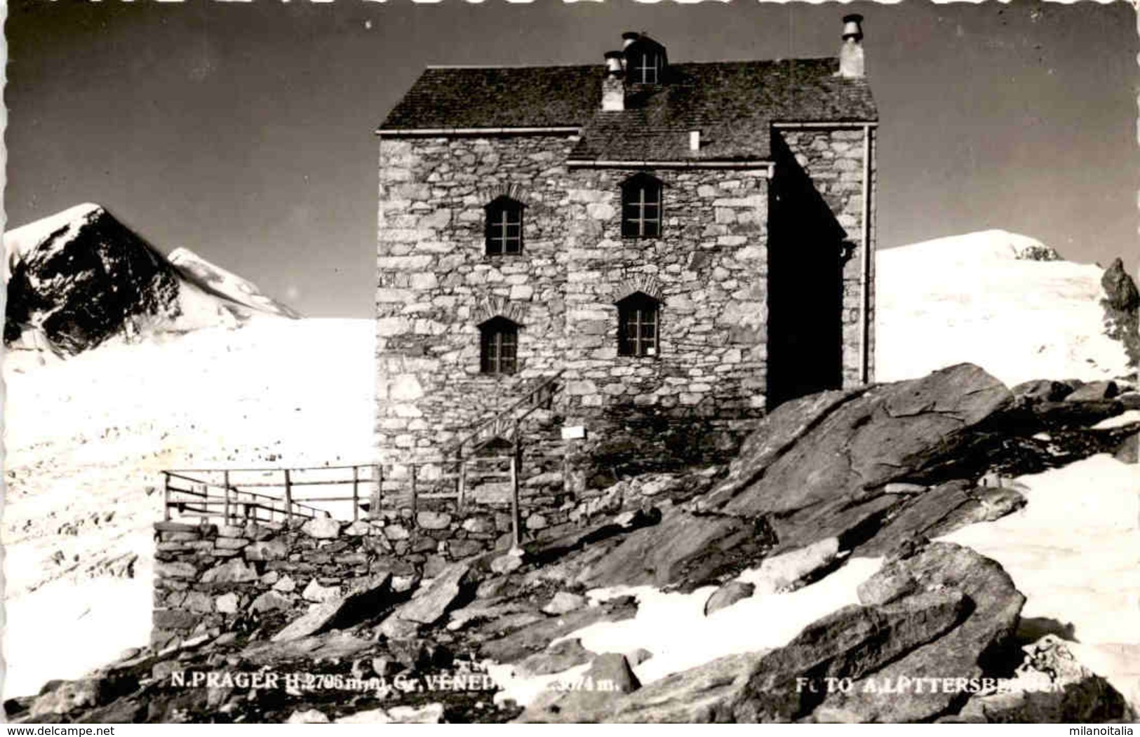 Neue Pragerhütte Mit Groß-Venediger - Matrei In Osttirol