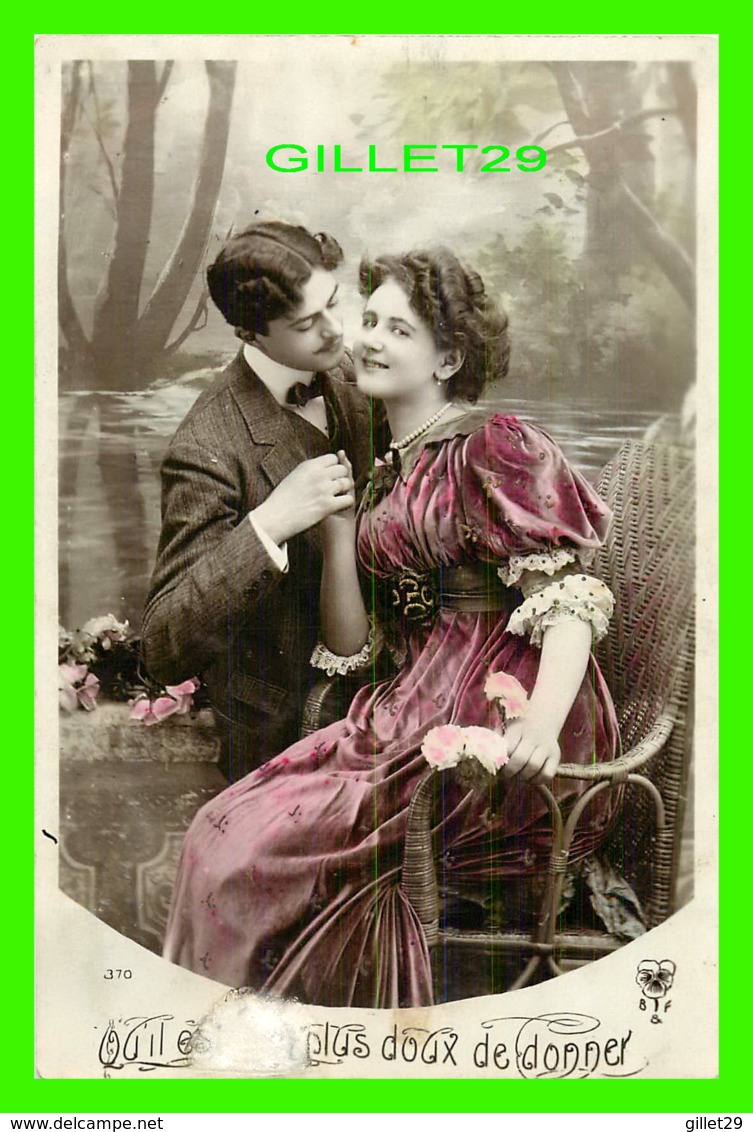 COUPLES - QU'IL EST PLUS DOUX DE DONNER - CIRCULER EN 1929 - - Couples
