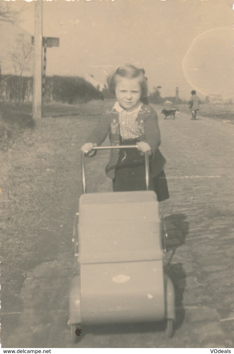 Thèmes - Photographie - Portrait D'enfant - Fille - Fillette - Photo - Photographie