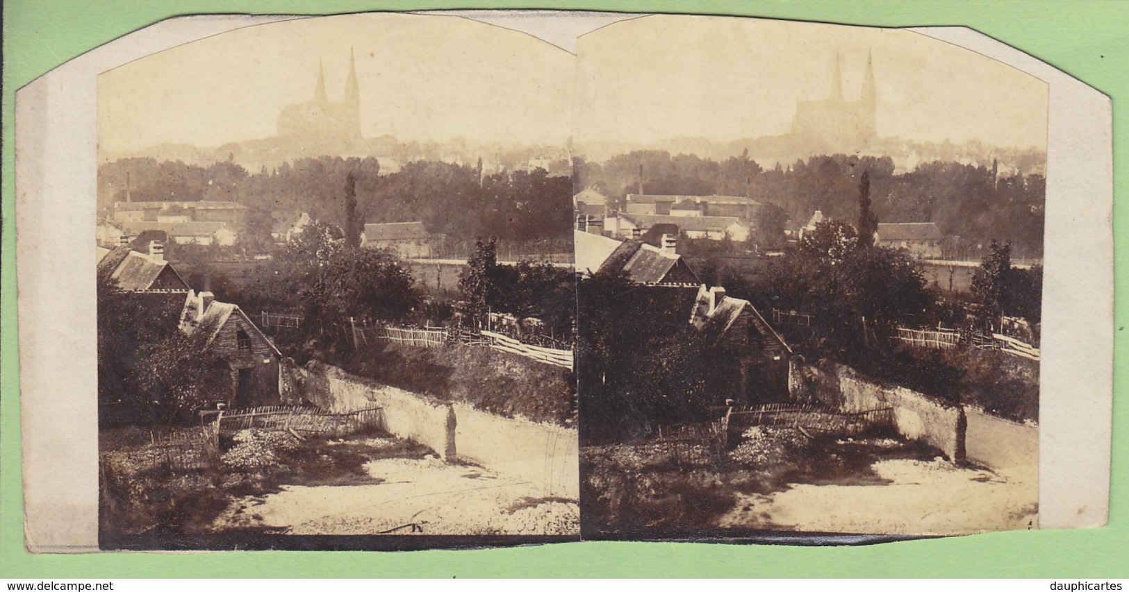 CHARTRES Vers 1860 : Jardins Et Faubourg  Devant La Cathédrale. Photo Stéréoscopique. 2 Scans. - Photos Stéréoscopiques