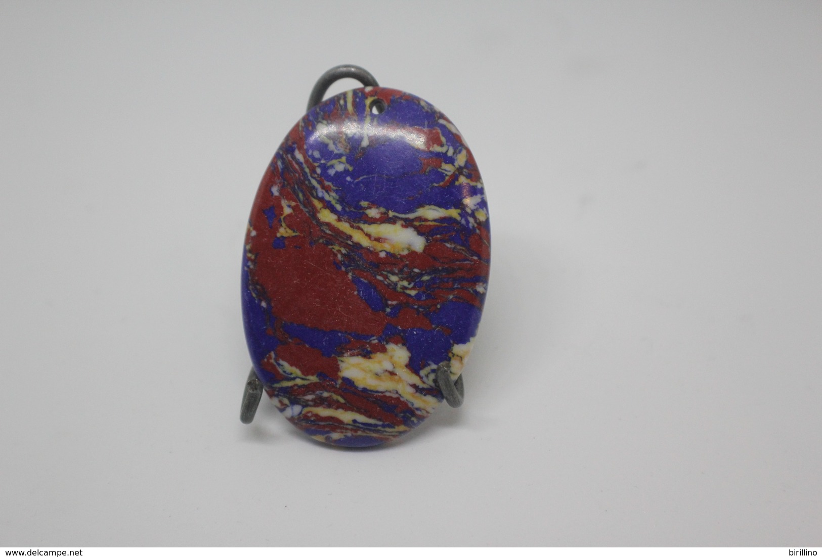 316 - Pendente Pietra Ovale, Con Colorazioni Di Rosso E Blu Turchese - Autres & Non Classés