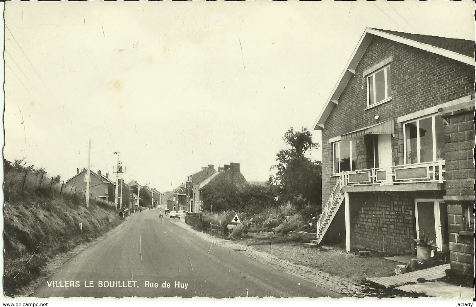 Villers Le Bouillet -- Rue De Huy.    (2 Scans) - Villers-le-Bouillet