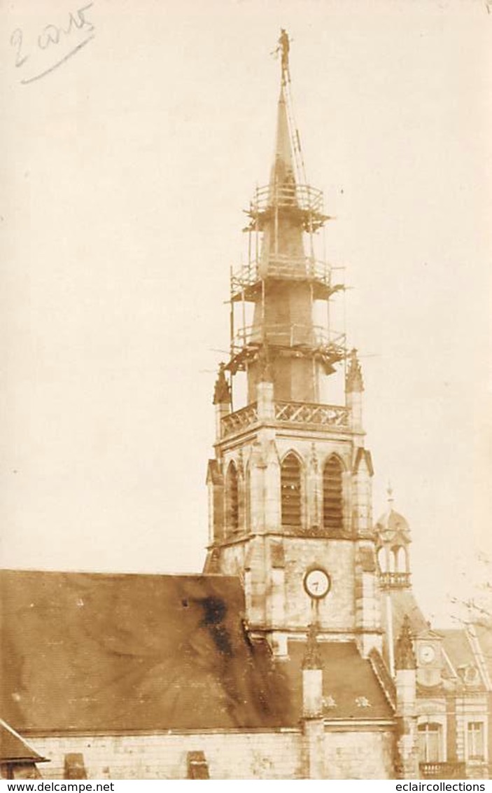 Thème Métier. Maçon. Échafaudage.   2 Cartes Photo  Sur La Réfection D'un Clocher D'Eglise. Non Localisé    (voir Scan) - Andere & Zonder Classificatie