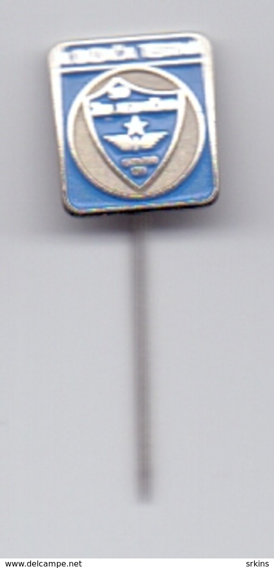 Pin Weightlifting Club ZELjEZNICAR Sarajevo Bosnia Yugoslavia  Pin Badge - Weightlifting