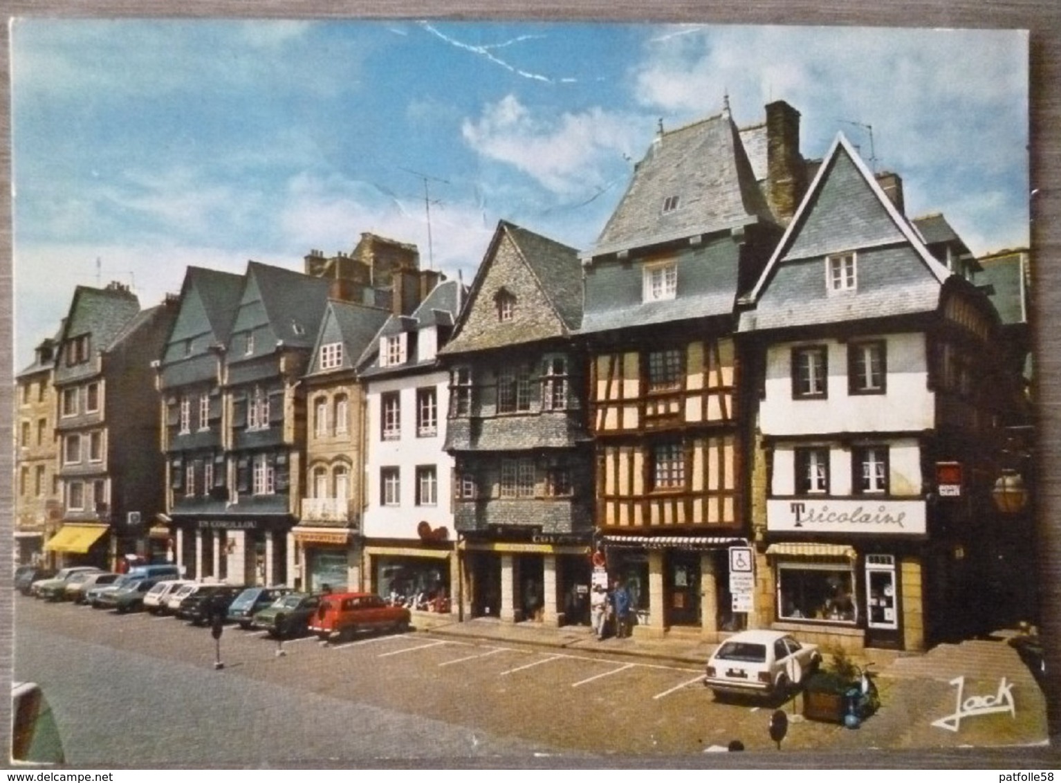 LANNION  (22). LA PLACE DU CENTRE . ANNEE 1985. - Lannion