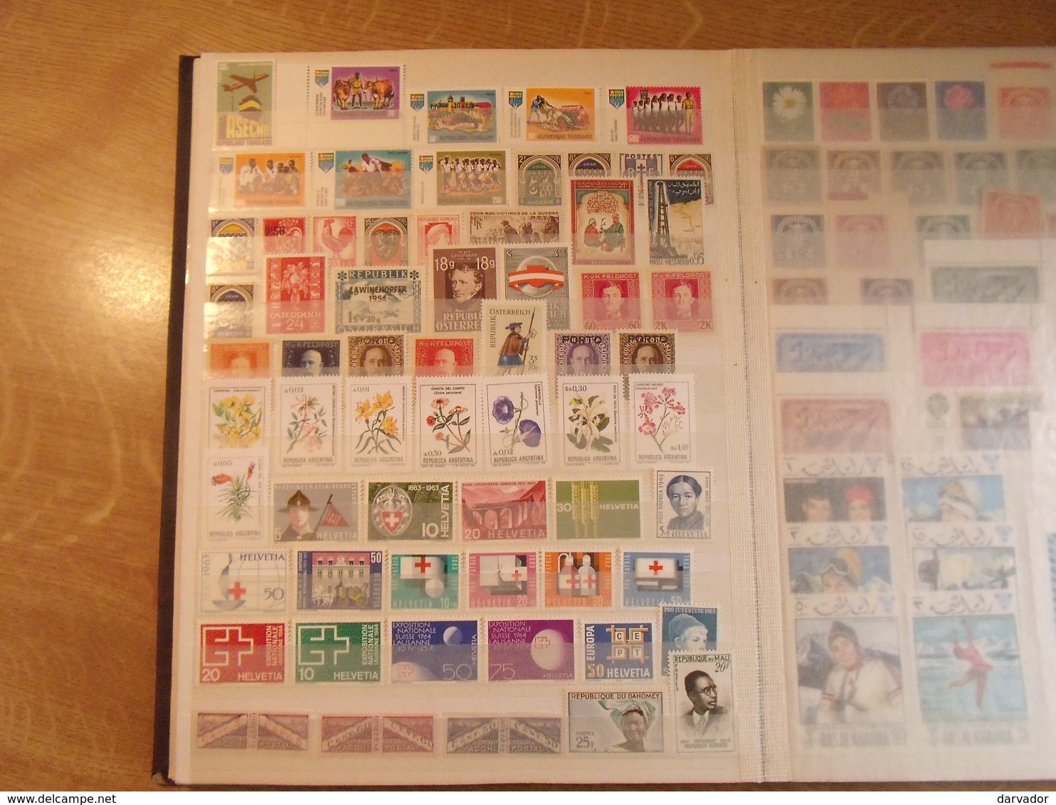 album O / Collection  de timbres DIVERS MONDE dont blocs , carnets tous neuf ** MNH superbe