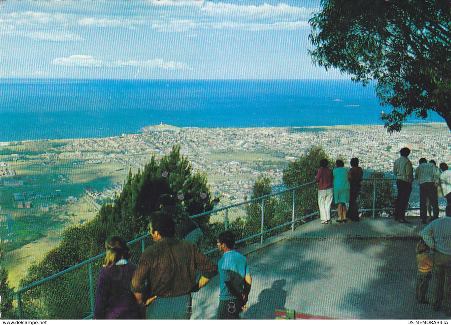 Mt Keira - View Over Wollongong - Wollongong