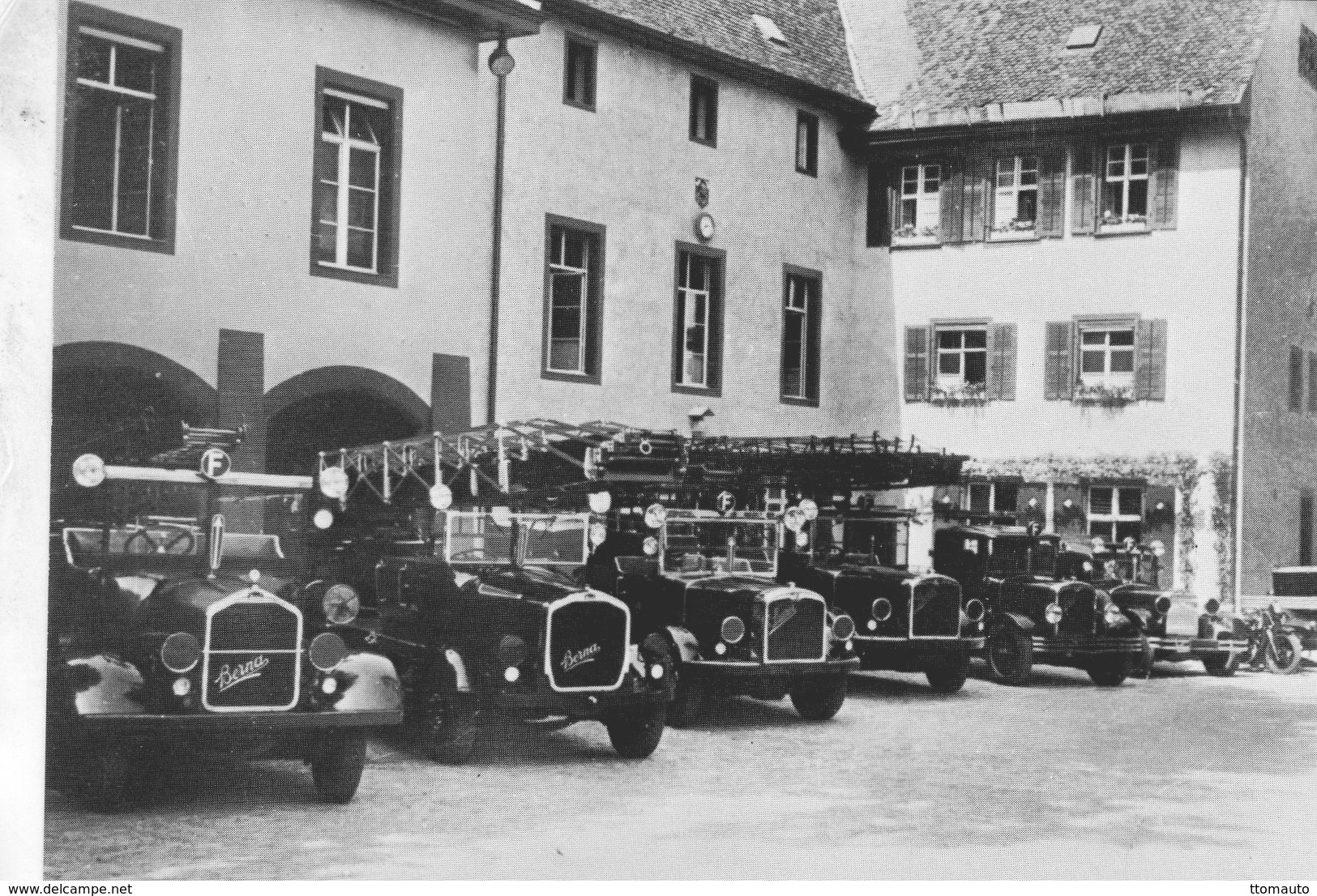 Berna -  Camion De Pompiers  - Fahrzeugpark Der Standigen Feuerwache Basel 1933  -  CPM - Camions & Poids Lourds