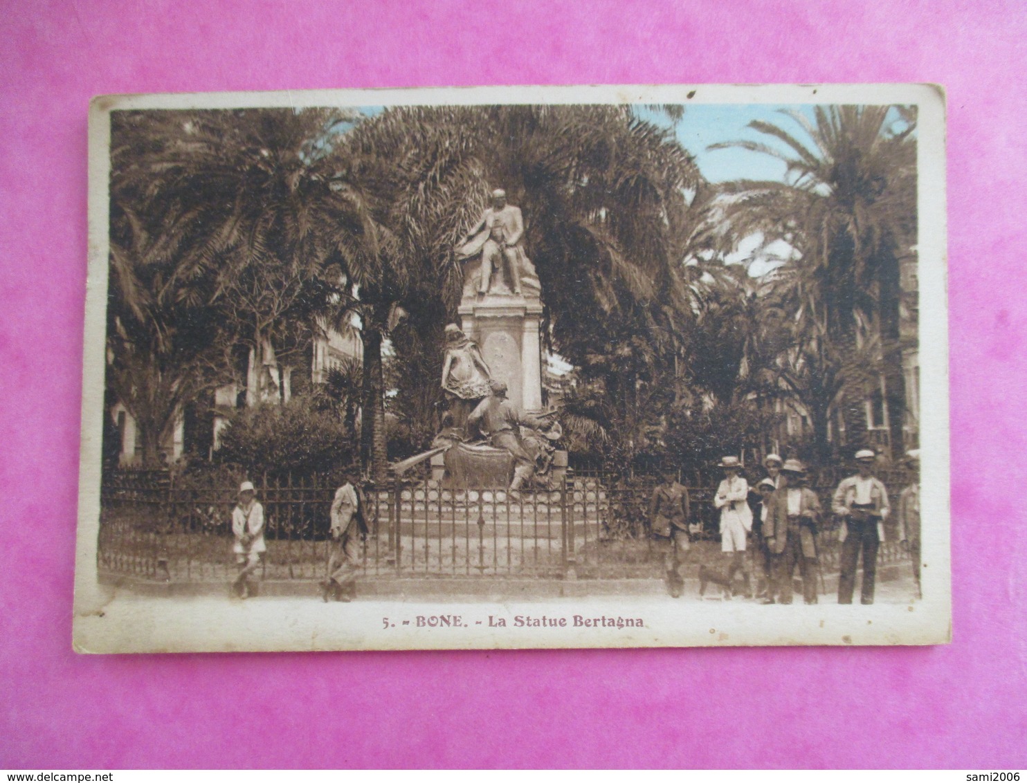 CPA ALGERIE BONE LA STATUE BERTAGNA ANIMEE - Annaba (Bône)