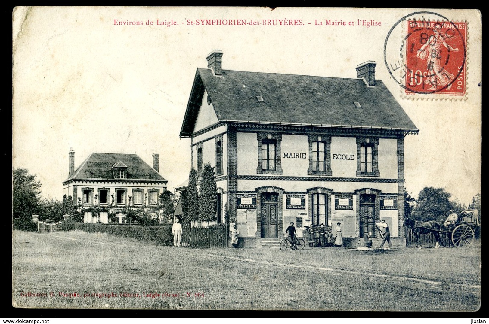 Cpa Du 61  Saint Symphorien Des Bruyères La Mairie Et L' église      GX25 - Autres & Non Classés