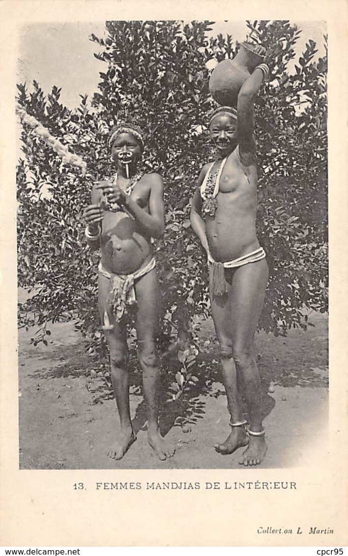 Centrafricaine . N° 51175 . Femmes Mandjias De L Interieur . Scarifications . Seins Nus - Centrafricaine (République)