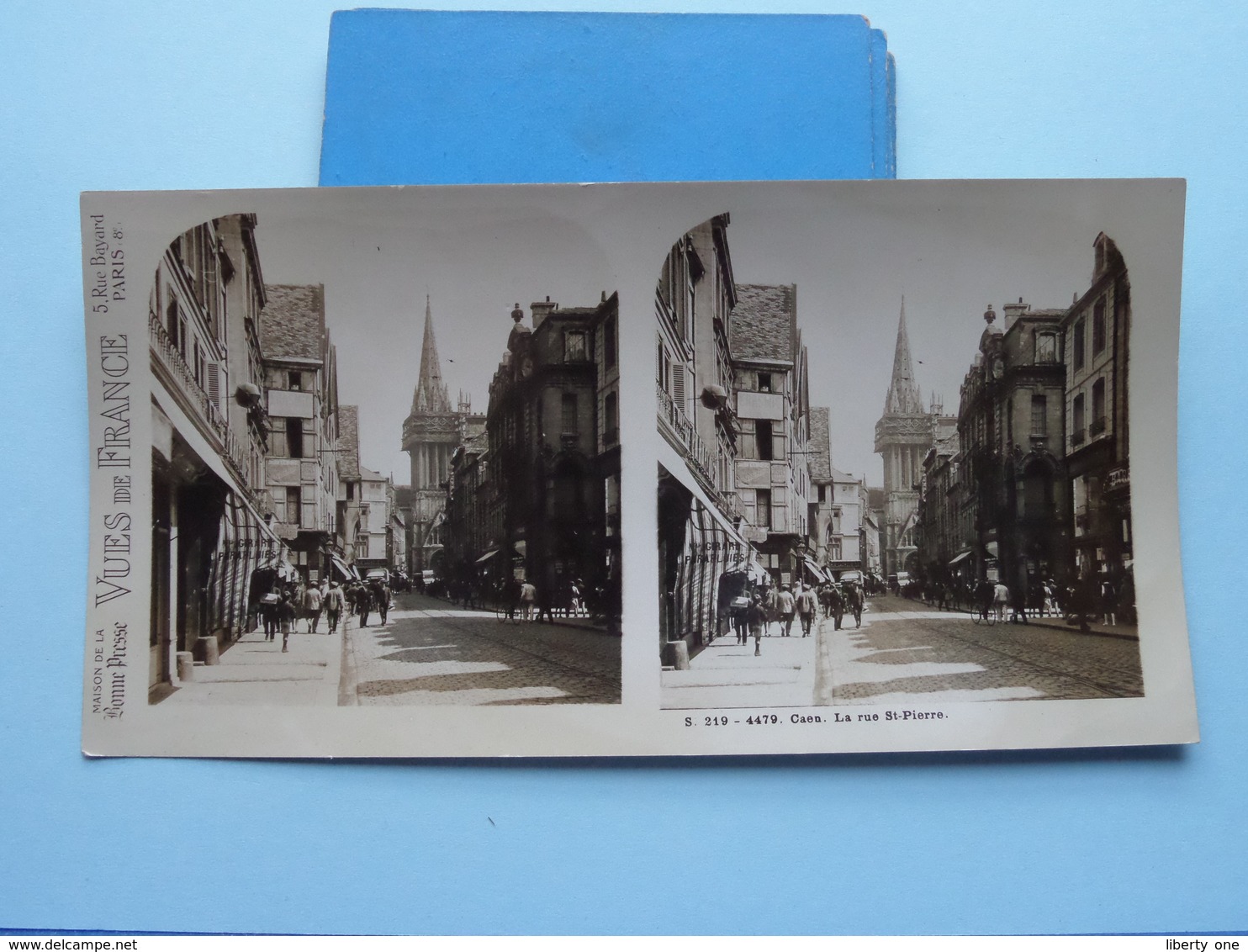 CAEN : La Rue St. Pierre : S. 219 - 4479 ( Maison De La Bonne Presse VUES De FRANCE ) Stereo Photo - Stereoscopic