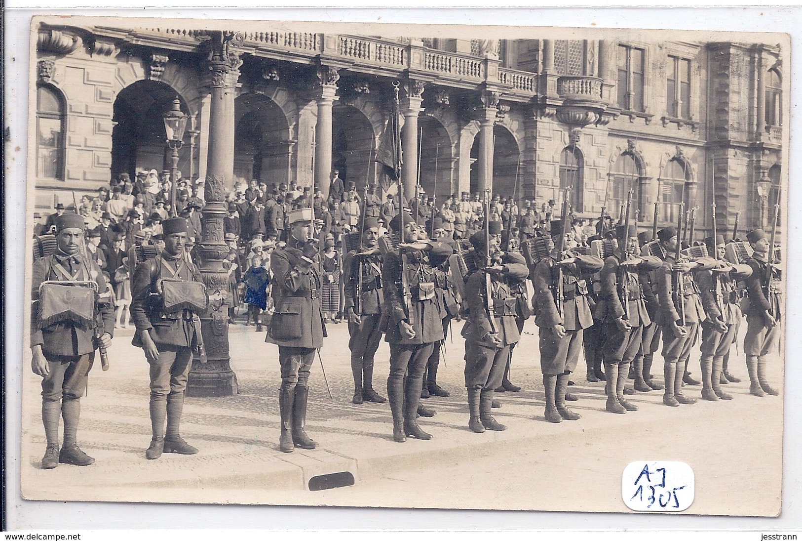 CARTE-PHOTO- MILITAIRES- RUSSES ? - A Identifier