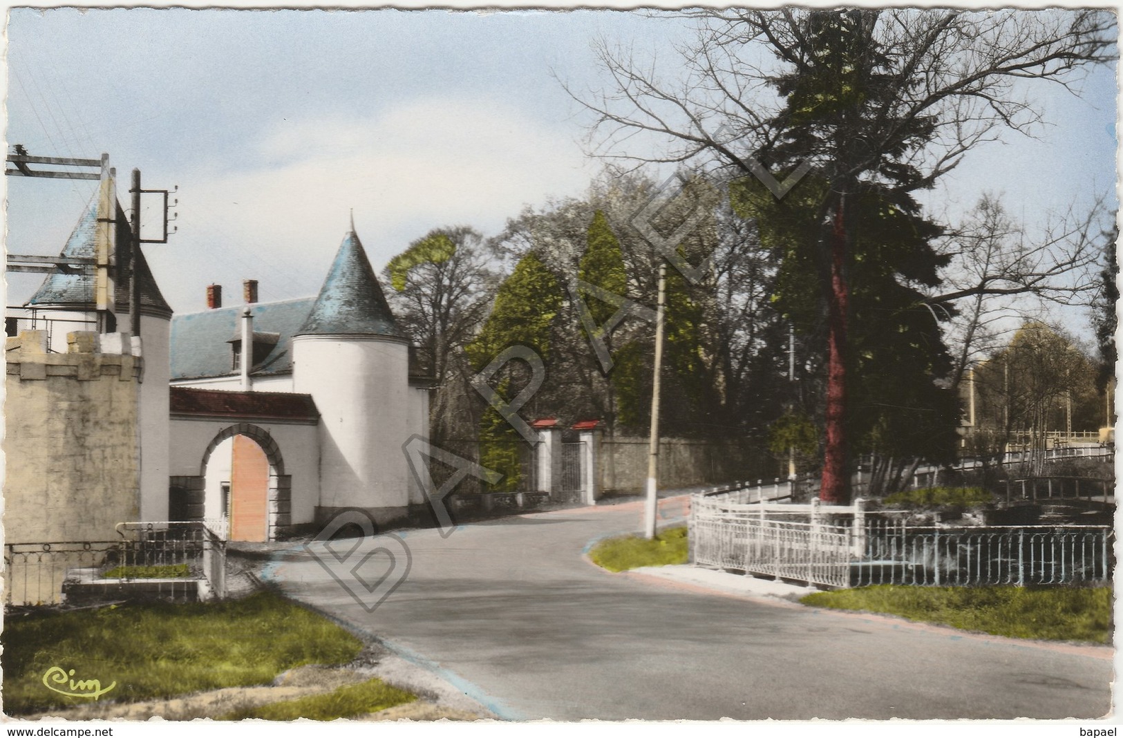 Sains-du-Nord (59) - L'Entrée Du Château - Autres & Non Classés