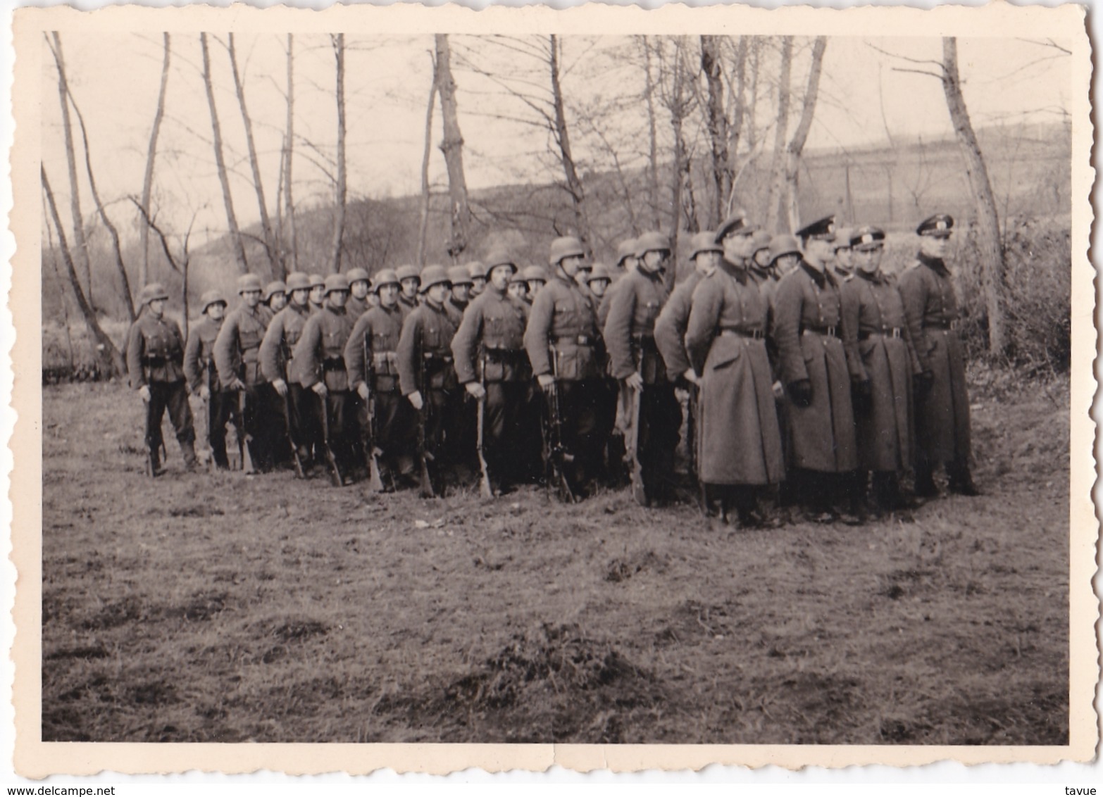 6 Fotos Aus Den Jahren 1943 Und 1944 Von Deutschen Soldaten In Lourdes - 1939-45