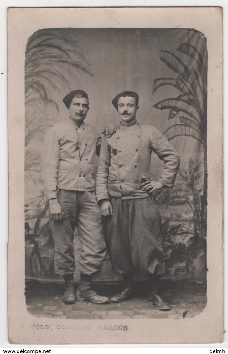 Carte Photo Militaria 2 Zouaves 2 ème Régiment De Marche 3 ème Bataillon BONE Algérie Surréalisme Oasis - Régiments