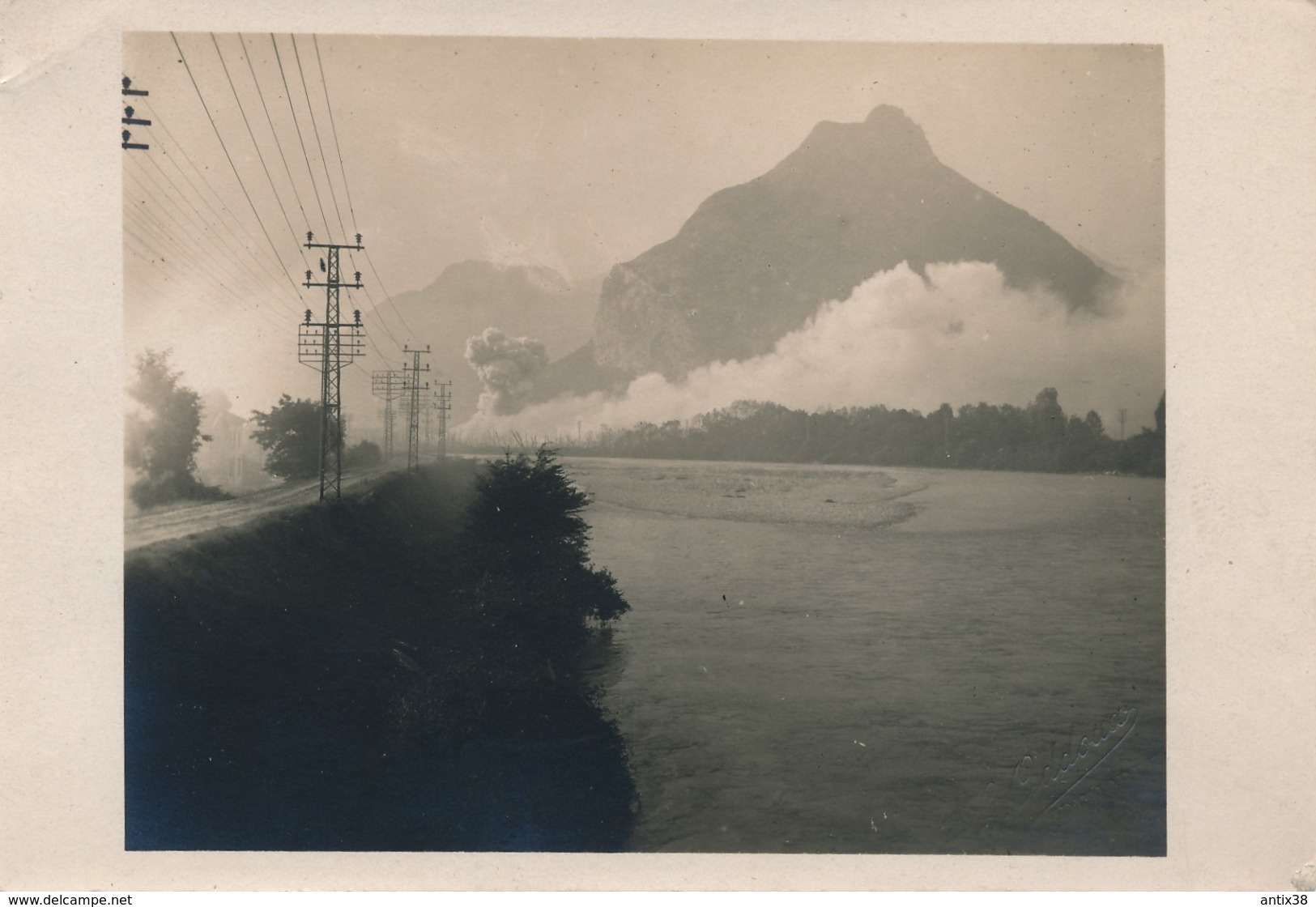 H198 - 38 - GRENOBLE - Isère - Incendie Du Polygone - Carte Photo - Grenoble