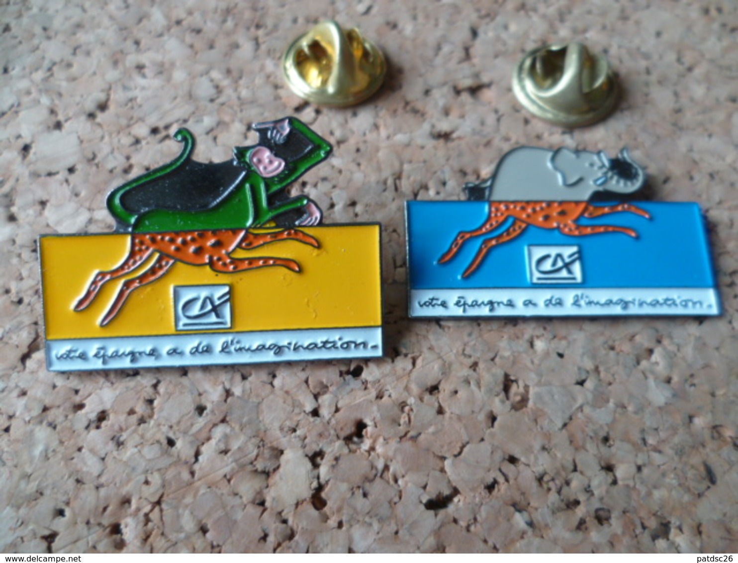 2 PIN'S  CREDIT AGRICOLE  ANIMAUX  SINGE  ELEPHANT  MONKEY - Banques