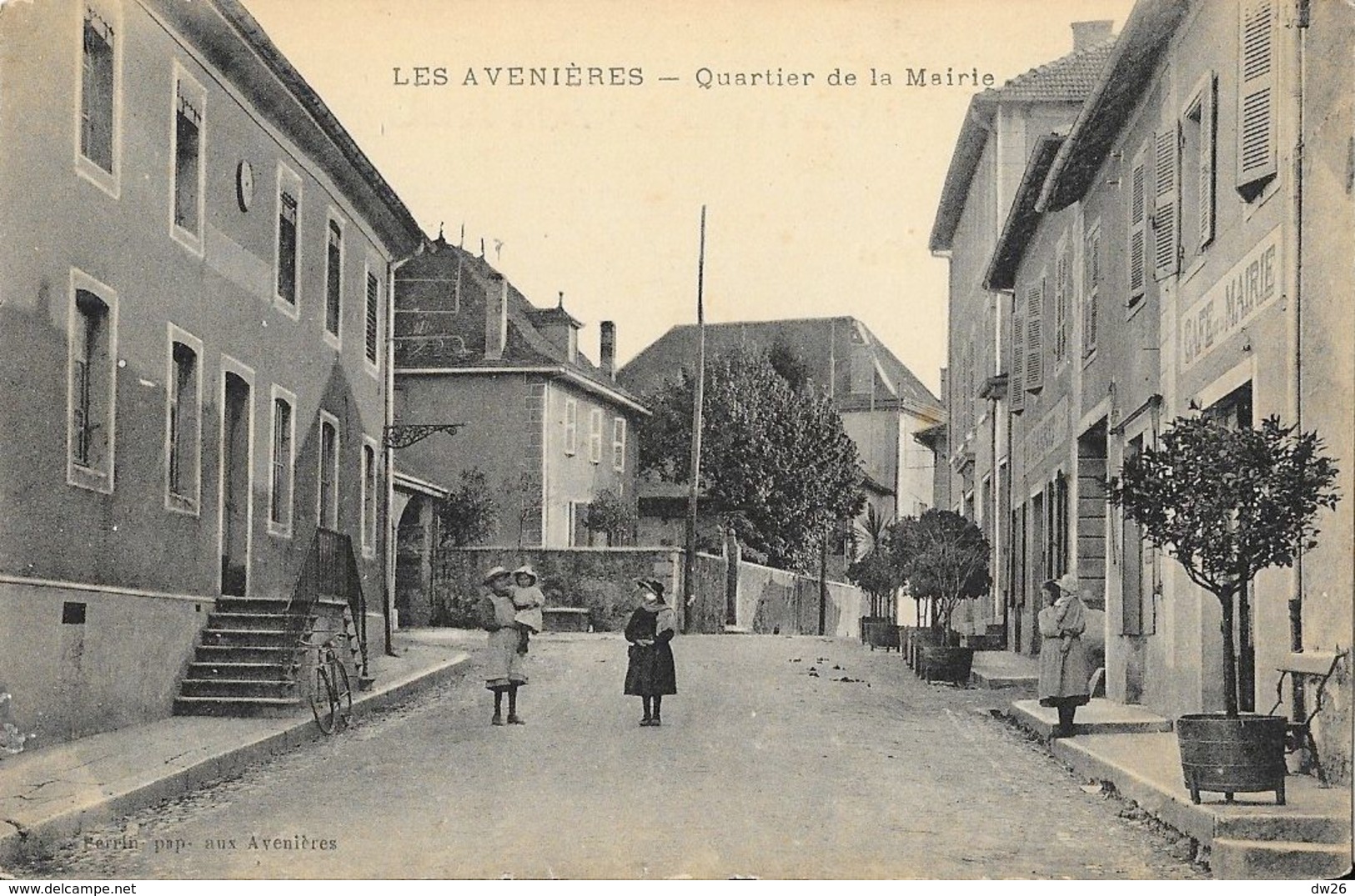 Les Avenières (Isère) - Quartier De La Mairie, Café - Vialatte Photo - Carte Non Circulée - Les Avenières