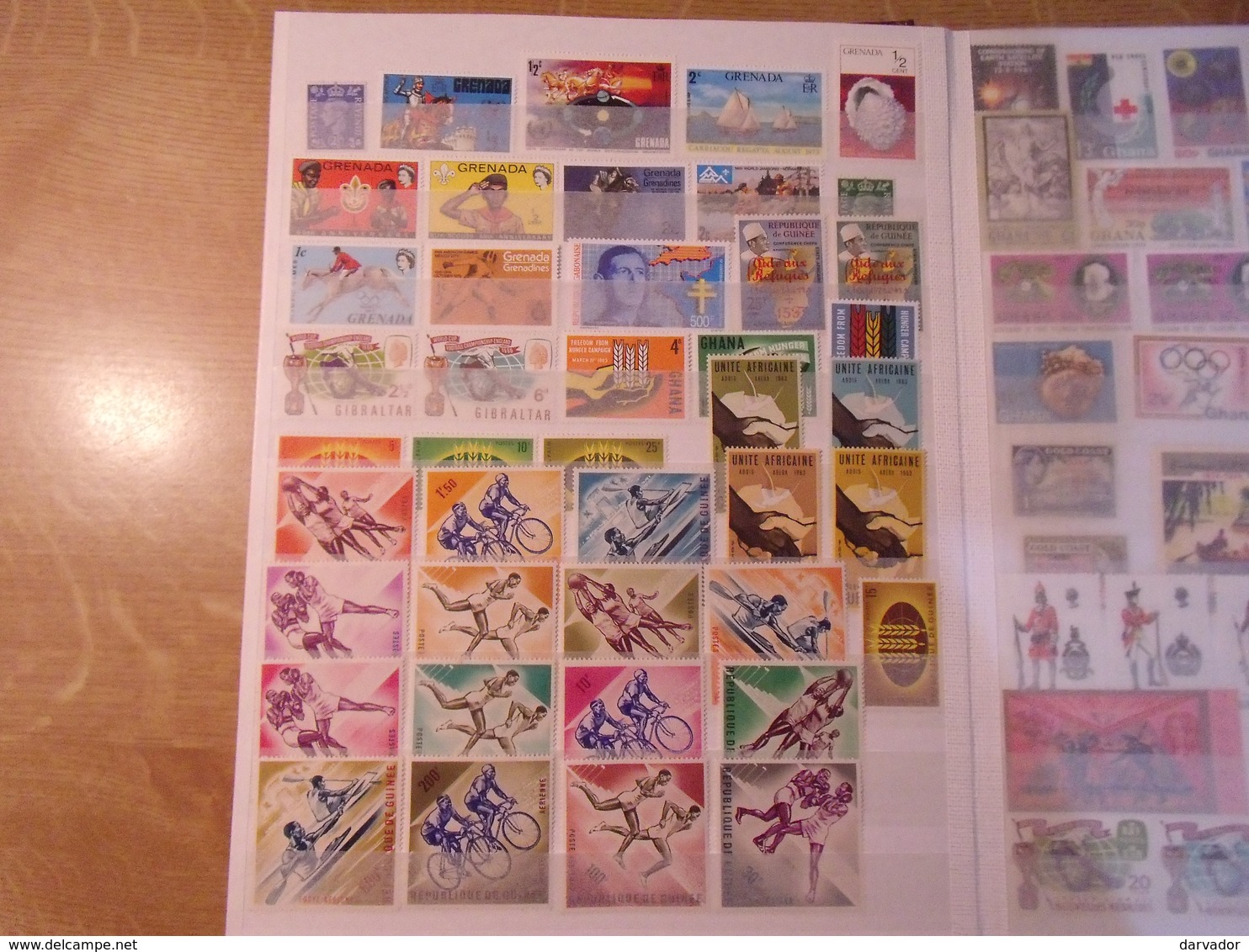 album P / Collection  de timbres divers MONDE  tous neuf ** MNH dont blocs  / SUPERBE