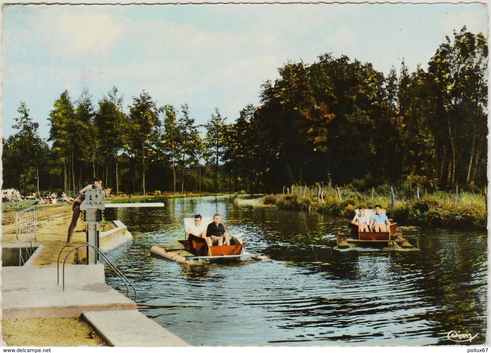 CPSM DE CHABLIS  (YONNE)  LA PISCINE. PEDALOS - Chablis