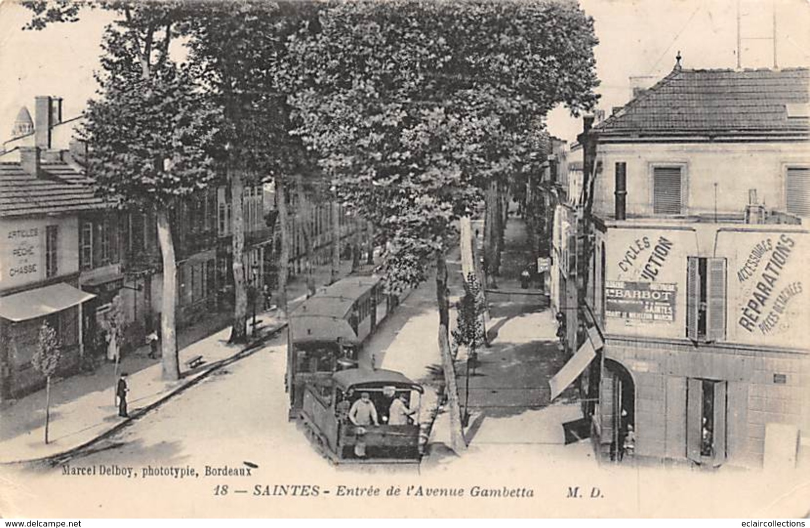 Saintes      17      Entrée De L'Avenue Gambetta. Tramway      (voir Scan) - Saintes