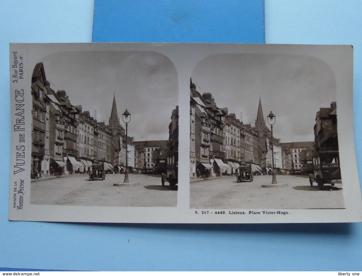 LISIEUX : Place Victor-Hugo : S. 217 - 4449 ( Maison De La Bonne Presse VUES De FRANCE ) Stereo Photo ! - Photos Stéréoscopiques