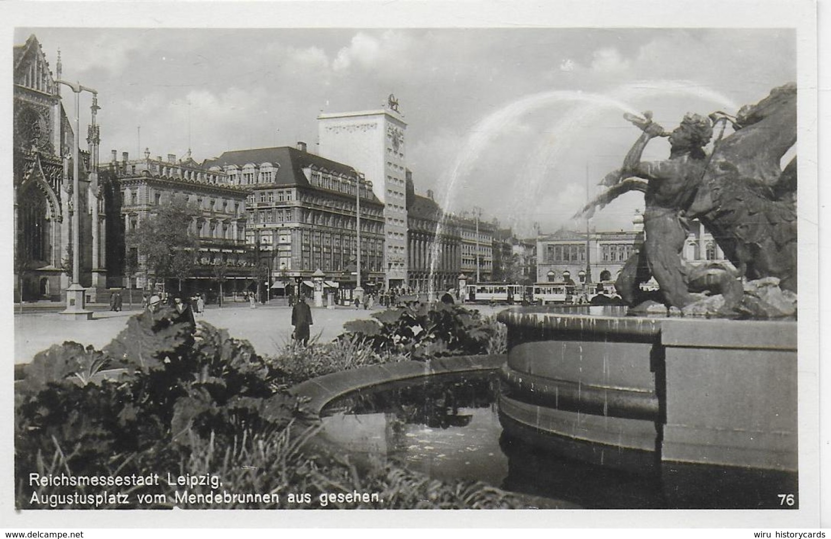 AK 0084  Reichsmessestadt Leipzig - Augustusplatz Vom Mendelbrunnen Aus Gesehen / Verlag Trinks & Co Um 1940 - Leipzig