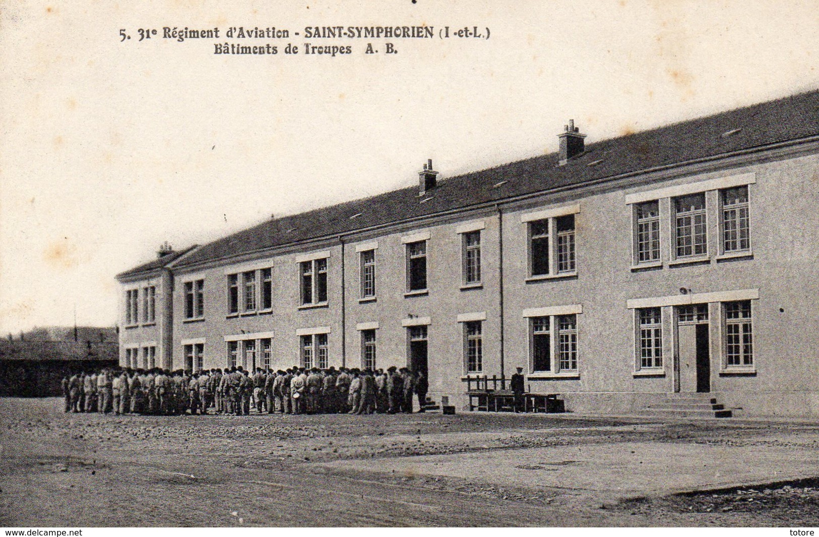 SAINT SYMPHORIEN - Camp  D'Aviation  - Batiments De Troupe - Autres & Non Classés