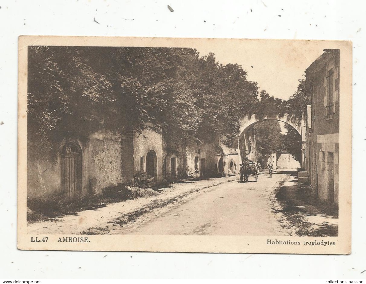 Cp,  37 , AMBOISE ,  Habitations Troglodytes ,écrite - Amboise