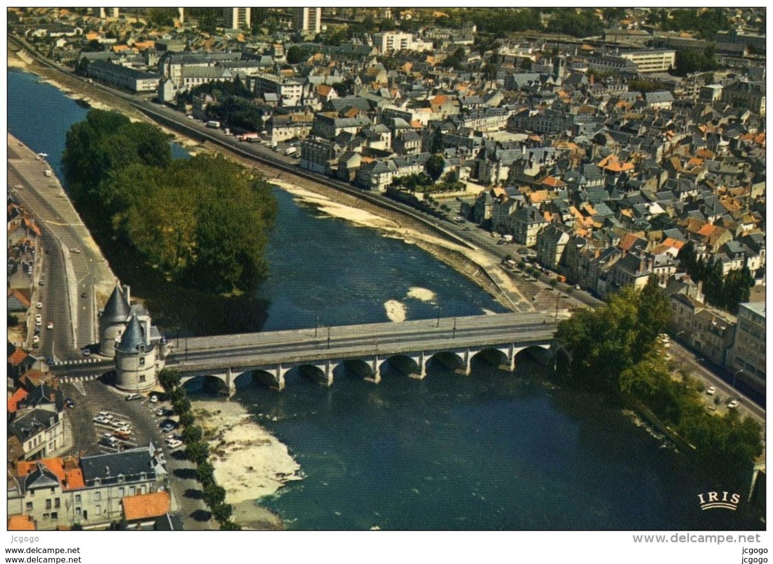 CHATELLERAULT . Vue Aérienne. La Ville Et Le Pont Henri IV  Vus Du Ciel.  2 Scans  TBE - Chatellerault